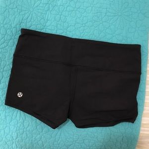 Lululemon - Spandex Shorts - Sz. 6